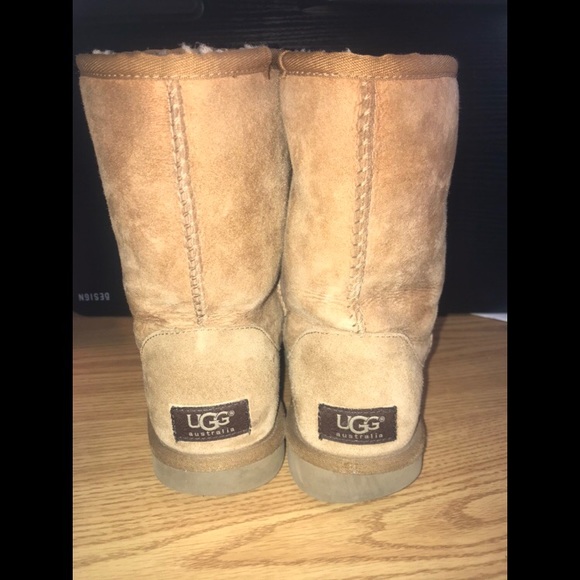 Ugg boots size 6😍 - Picture 3 of 7